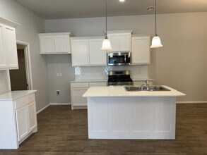 2421 Finesilver Ln in Oklahoma City, OK - Building Photo - Building Photo