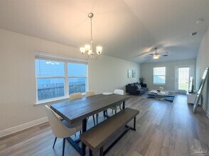 392 Hilburn Ln in Pensacola, FL - Building Photo - Building Photo