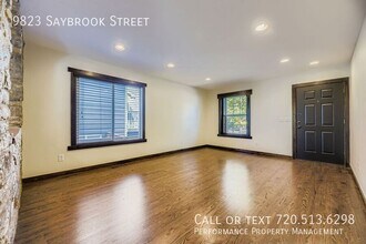 9823 Saybrook St in Littleton, CO - Foto de edificio - Building Photo
