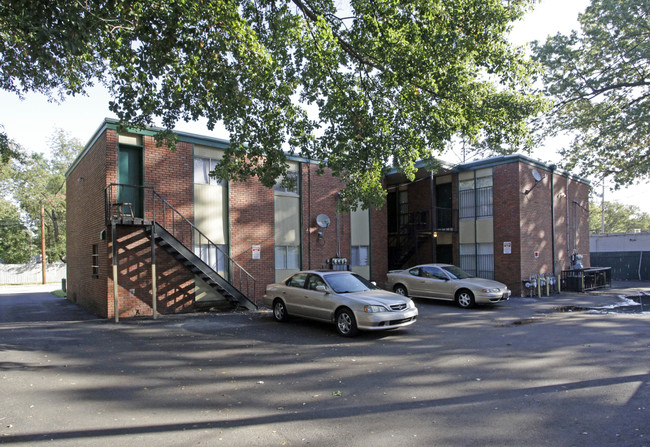 Douglass Point in Memphis, TN - Building Photo - Building Photo