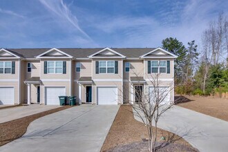 970 Wolfpack Ct in Sumter, SC - Building Photo - Building Photo