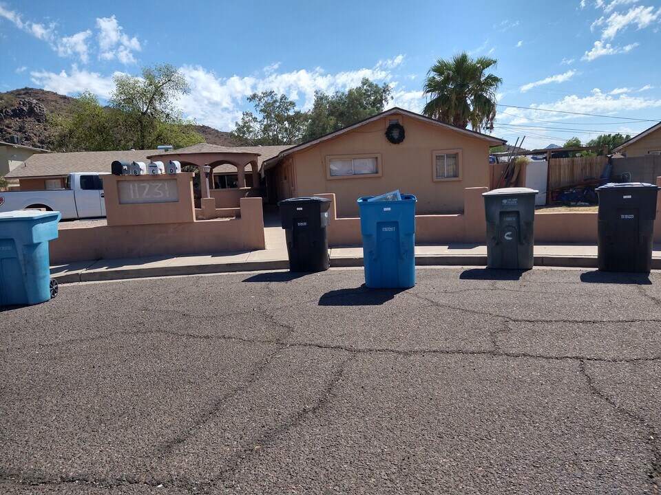 11231 N 18th Dr in Phoenix, AZ - Building Photo