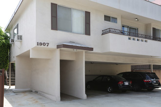 1907-1909 Selby Ave in Los Angeles, CA - Building Photo - Building Photo