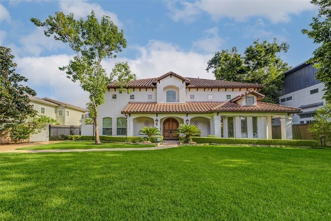 5410 Valerie St in Bellaire, TX - Building Photo - Building Photo