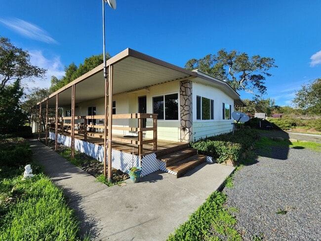 7750 Petaluma Hill Rd in Penngrove, CA - Building Photo - Building Photo