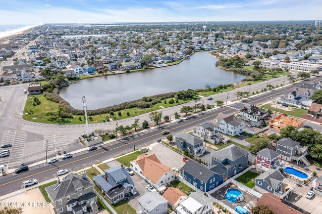 27 Arnold Ave in Point Pleasant Beach, NJ - Building Photo - Building Photo