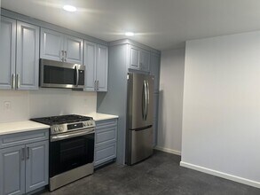 81 Carroll St-Unit -1 in Poughkeepsie, NY - Foto de edificio - Building Photo