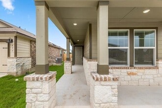 487 Alamito Ave in Kyle, TX - Building Photo - Building Photo