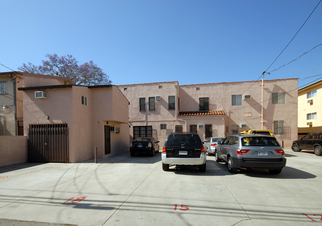 715 W 30th St in Los Angeles, CA - Foto de edificio - Building Photo
