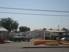 Pioneer Park in El Centro, CA - Building Photo - Building Photo