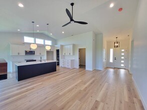 4705 Corinth Dr in Pasco, WA - Building Photo - Building Photo