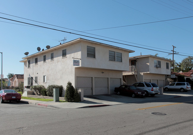 3118 Saturn Ave in Huntington Park, CA - Foto de edificio - Building Photo