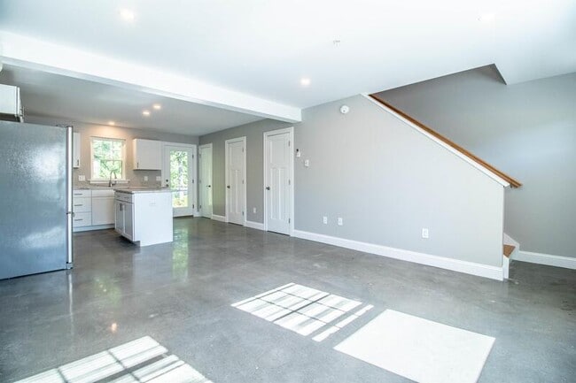 3 Heritage Ln in Kennebunk, ME - Building Photo - Building Photo