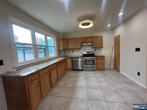264 Vernon Ave in Clifton, NJ - Building Photo - Building Photo