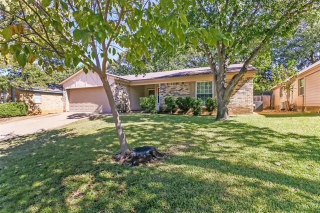 4807 Crestmont Ct in Arlington, TX - Building Photo - Building Photo