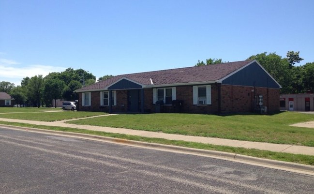 100-130 N McReynolds Ct in Peoria, IL - Building Photo - Building Photo