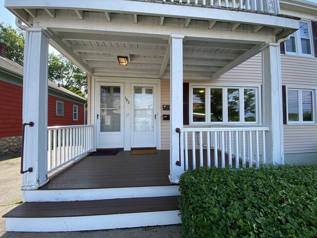 192 Jefferson Ave in Salem, MA - Foto de edificio - Building Photo