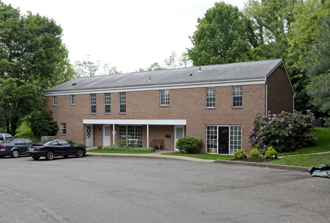 O'Hara Woods Apartments in Pittsburgh, PA - Building Photo