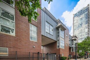 1808 S Michigan Ave in Chicago, IL - Building Photo