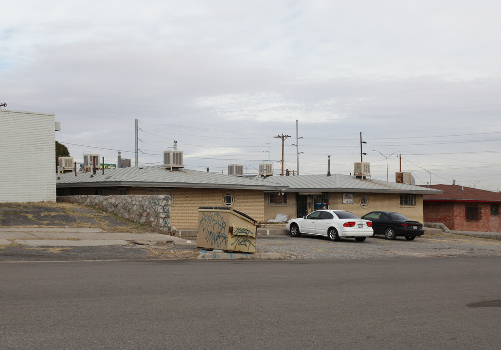 4019 Fort Blvd in El Paso, TX - Foto de edificio