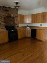 824 S Bond St in Baltimore, MD - Building Photo