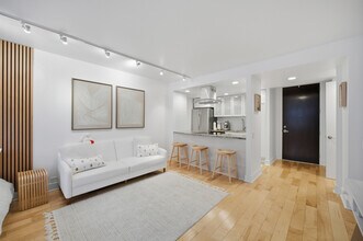 535 N Michigan Ave in Chicago, IL - Foto de edificio - Building Photo