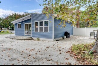 541 Park Ave in Bloomfield, CT - Building Photo - Building Photo