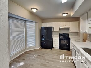 1378 Southridge Dr in Lancaster, TX - Building Photo - Building Photo