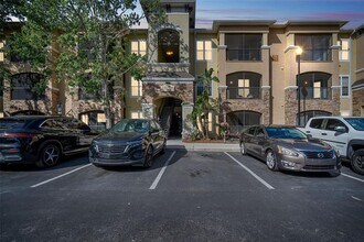 10019 Courtney Palms Blvd in Tampa, FL - Building Photo - Building Photo