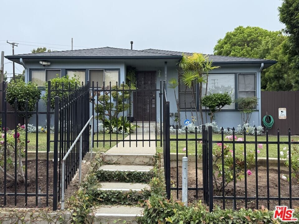 1808 Euclid St in Santa Monica, CA - Foto de edificio