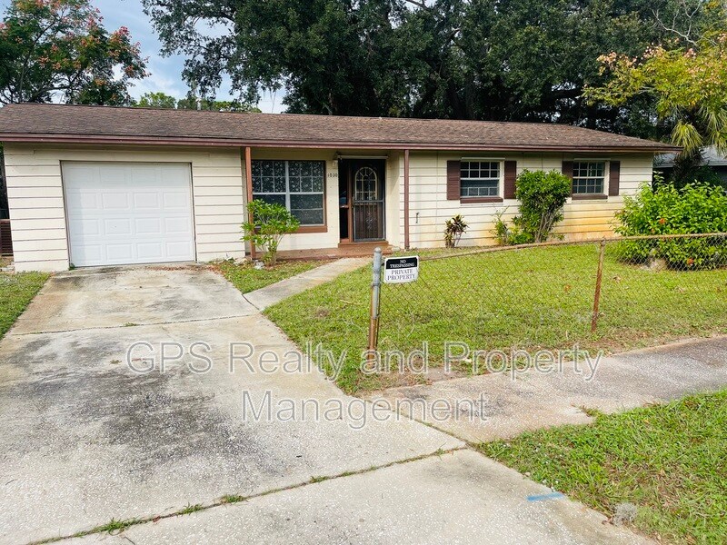 1030 Pine Valley Ln in Titusville, FL - Building Photo