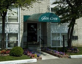 Glen Cove Apartments in Detroit, MI - Building Photo