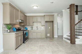 617 E 39th St-Unit -A in Houston, TX - Building Photo - Building Photo