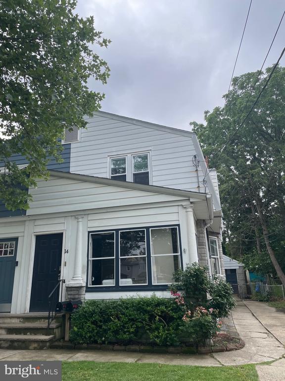 property at 14 E 4th St