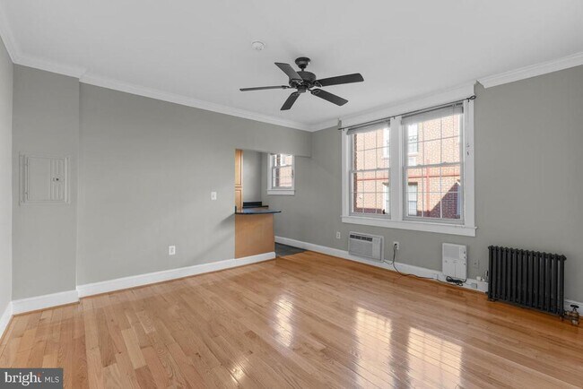 3024 Wisconsin Ave NW in Washington, DC - Foto de edificio - Building Photo
