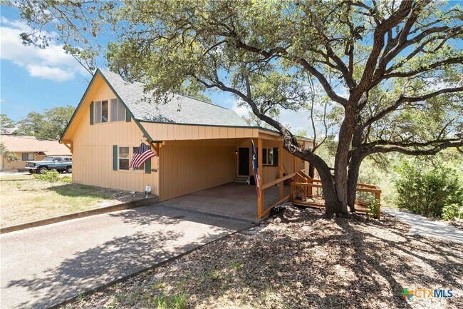2676 Woodcrest Dr in Canyon Lake, TX - Building Photo - Building Photo