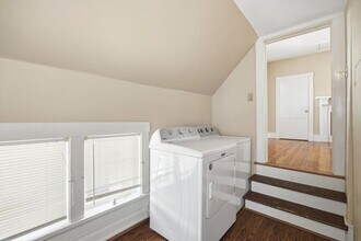 6 N Washington St in Staunton, VA - Building Photo - Building Photo