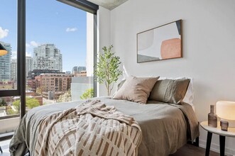 838 N Cleveland Ave in Chicago, IL - Building Photo - Building Photo