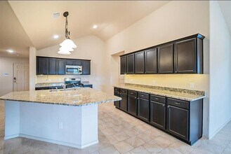 9602 Paloma Creek Dr in Tomball, TX - Building Photo - Building Photo