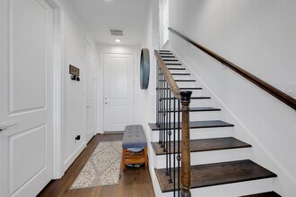 8636 Emnora Ln in Houston, TX - Building Photo - Building Photo