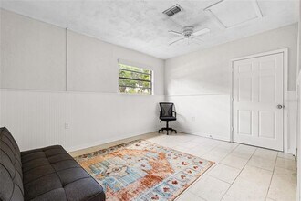 1228 SW 75th Dr in Gainesville, FL - Building Photo - Building Photo