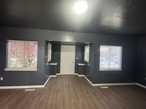 802 S 15th Ave in Yakima, WA - Building Photo - Building Photo