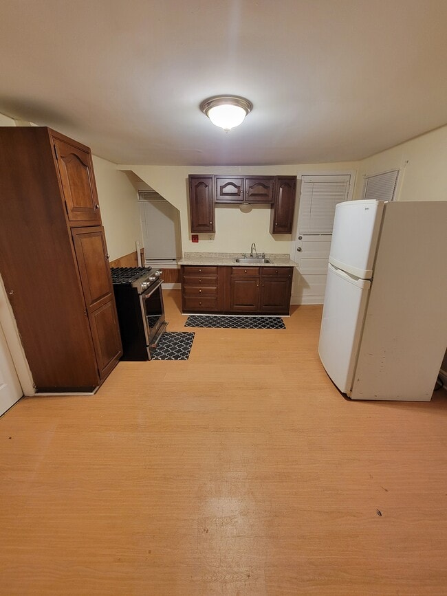 28 Bowe Ave, Unit 28 Bowe