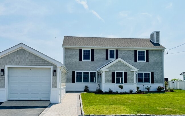 property at 18 Bel Aire Manor
