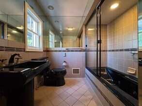 10966 Strathmore Dr, Unit 1 in Los Angeles, CA - Building Photo - Building Photo