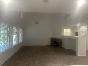 28105 Canyon Crest Dr in Santa Clarita, CA - Building Photo - Building Photo