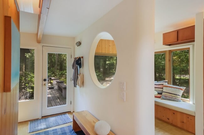 7238 Deepwater Point Rd in Williamsburg, MI - Building Photo - Building Photo