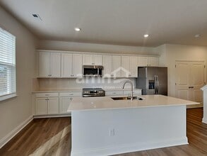 9163 Henley Ave in Reynoldsburg, OH - Building Photo - Building Photo