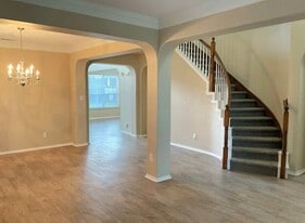 2360 Merlin Dr in Grand Prairie, TX - Building Photo