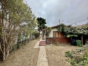 6th Avenue Lofts in Venice, CA - Building Photo - Building Photo